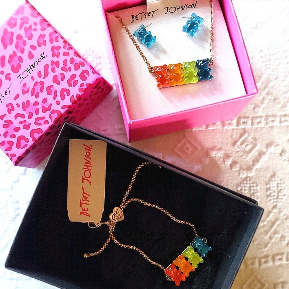 NWT Betsey Johnson Gummy Bear Bracelet - Picture 14 of 17